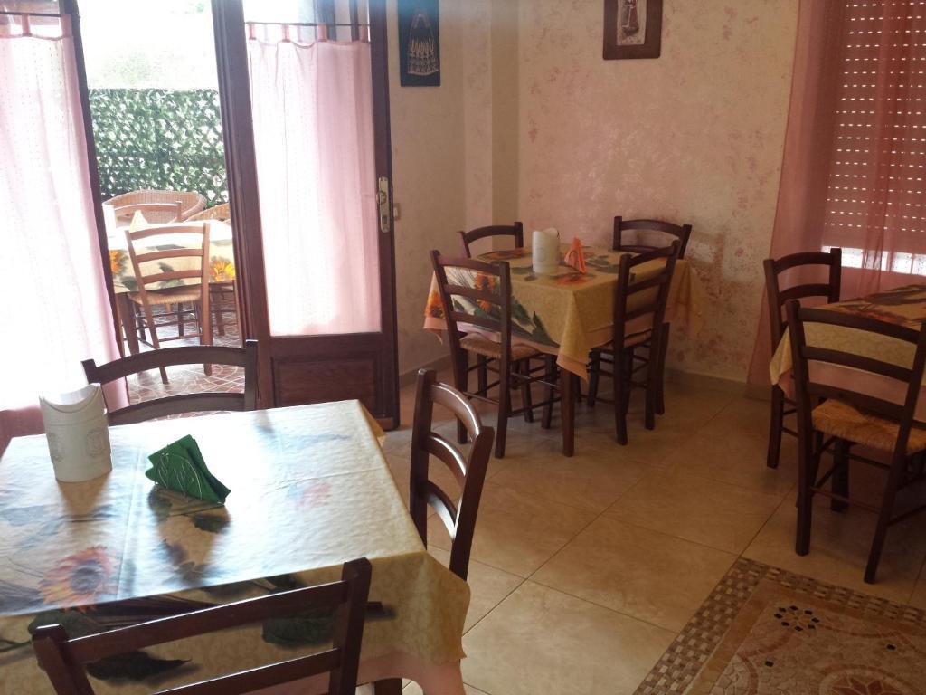 Bed and Breakfast Sa Marina La Caletta Exterior foto