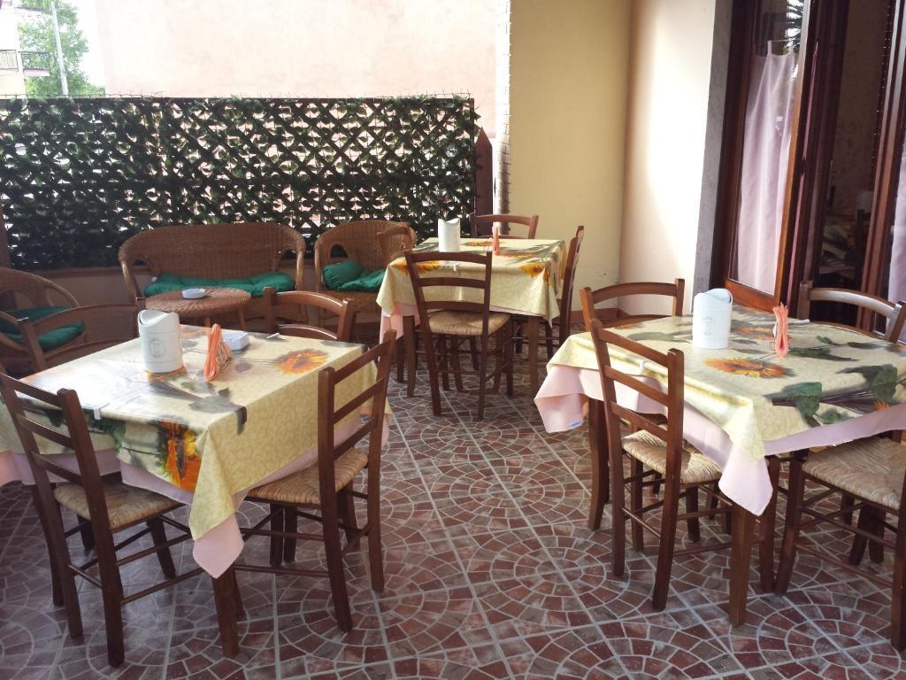 Bed and Breakfast Sa Marina La Caletta Exterior foto