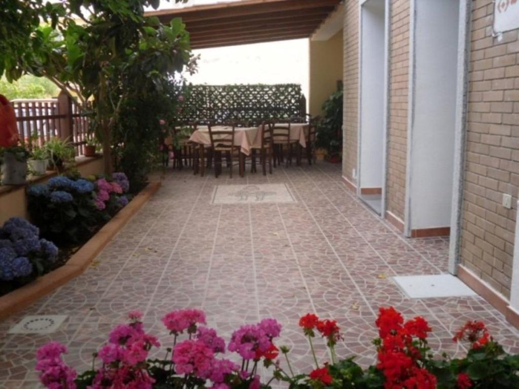 Bed and Breakfast Sa Marina La Caletta Exterior foto