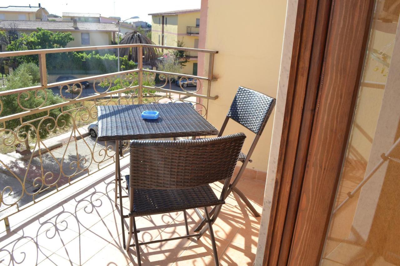 Bed and Breakfast Sa Marina La Caletta Exterior foto